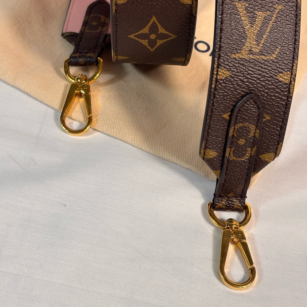 Gorgeous Louis Vuitton Bandouliere Strap Monogram Rose Sold - Picture 2 of 9